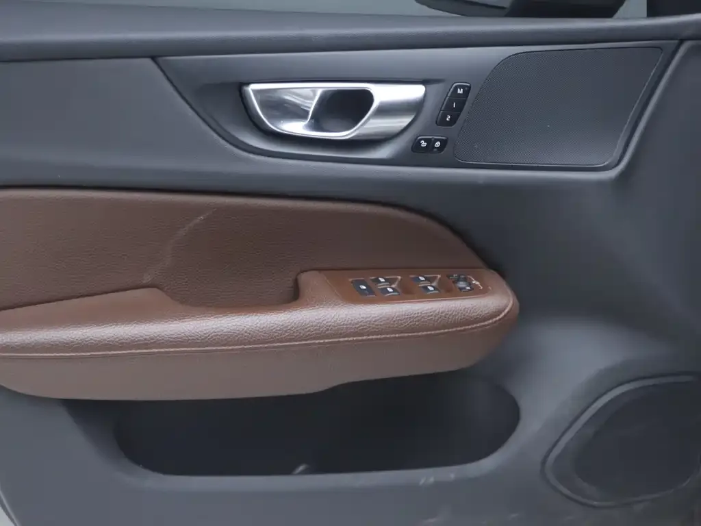 Volvo S60 2022 из CN, фото 5