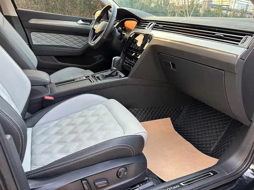 Volkswagen Magotan 2023 из CN, фото 7