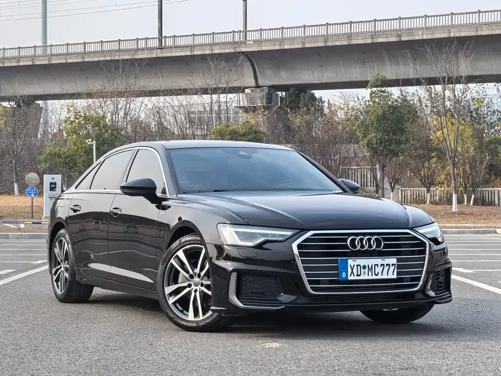 Audi A6L — фото 10