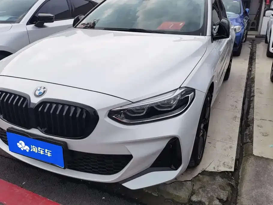 BMW 1 Series 2024 из CN, фото 1