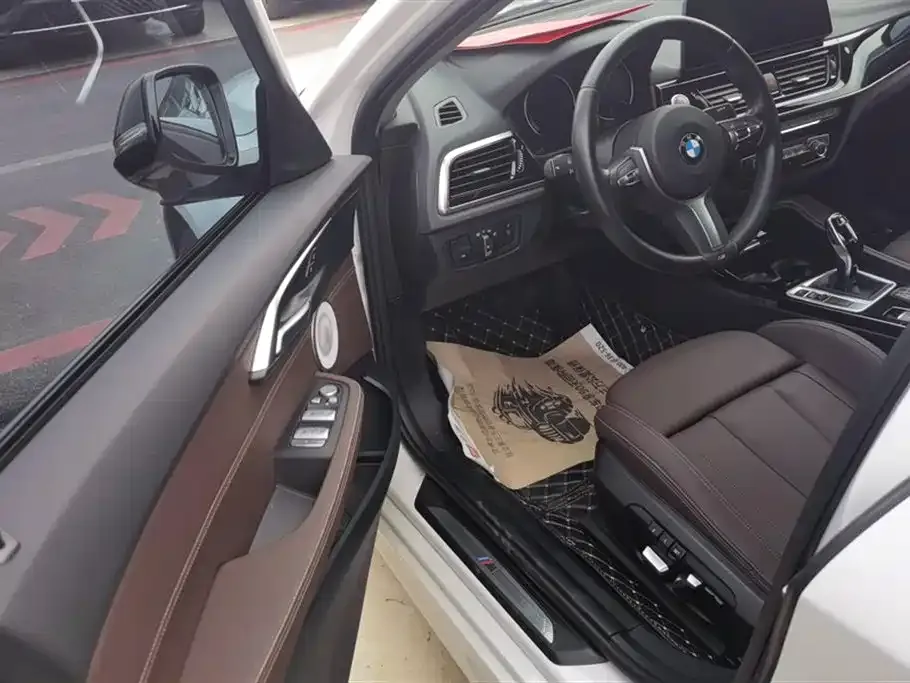 BMW 1 Series 2024 из CN, фото 5