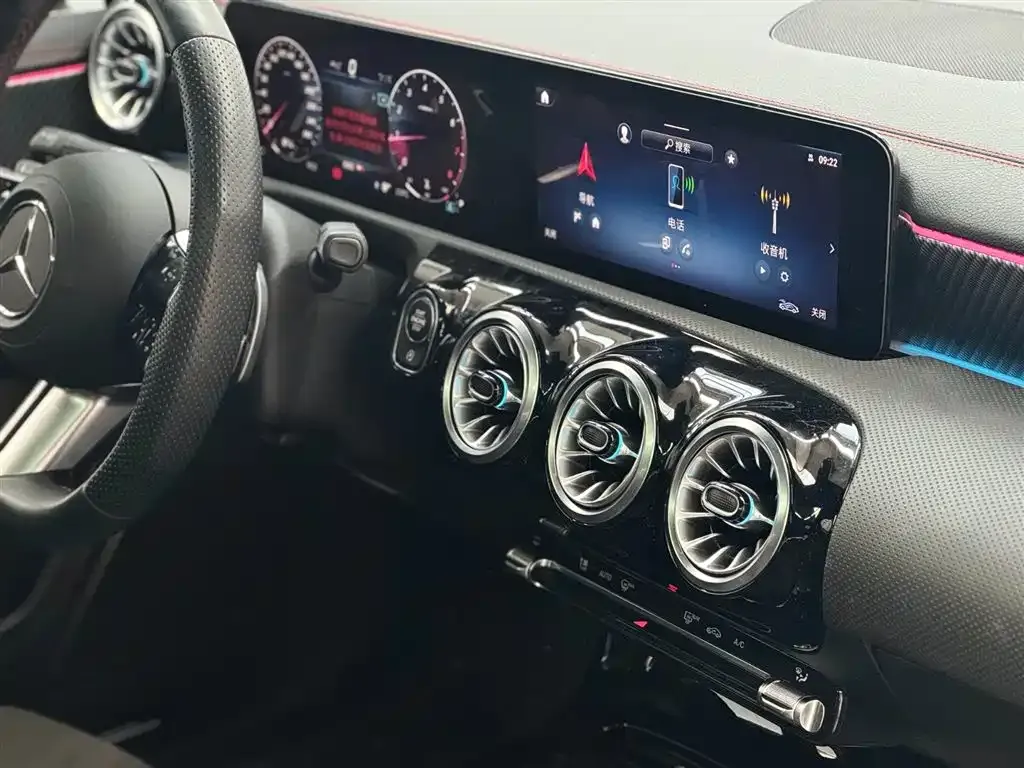 Mercedes-Benz A-Class — фото 10