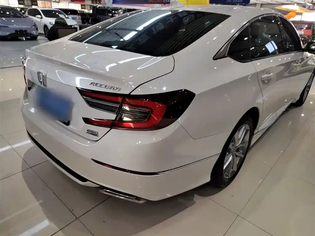 Honda Accord — фото 4