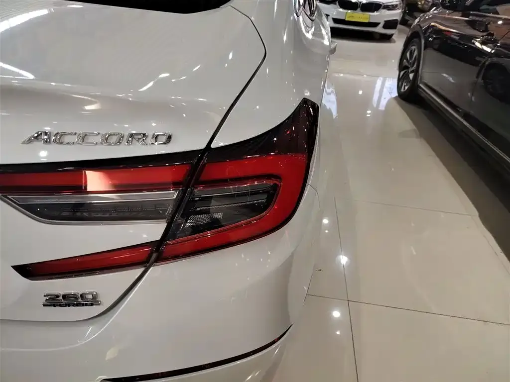 Honda Accord — фото 2