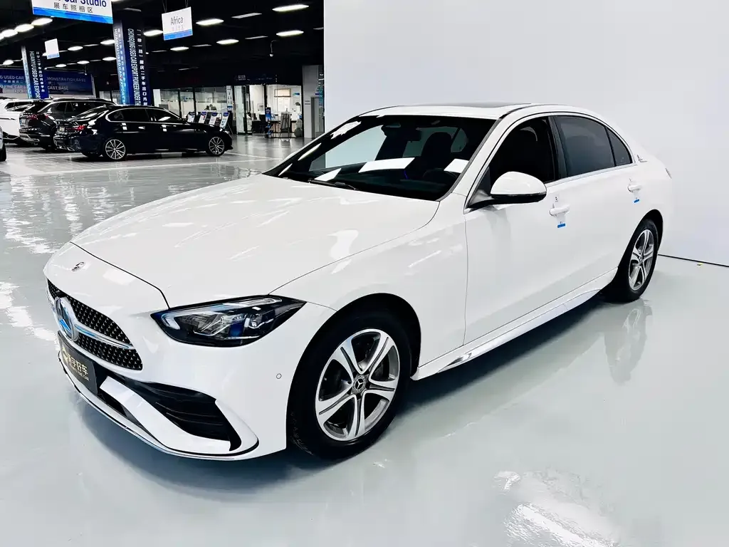 Mercedes-Benz C-Class — фото 1