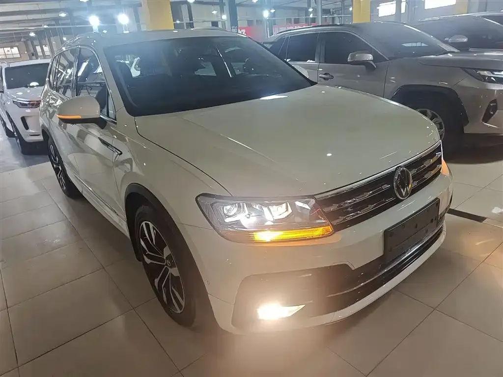 Volkswagen Tiguan L 2021 из CN, фото 5