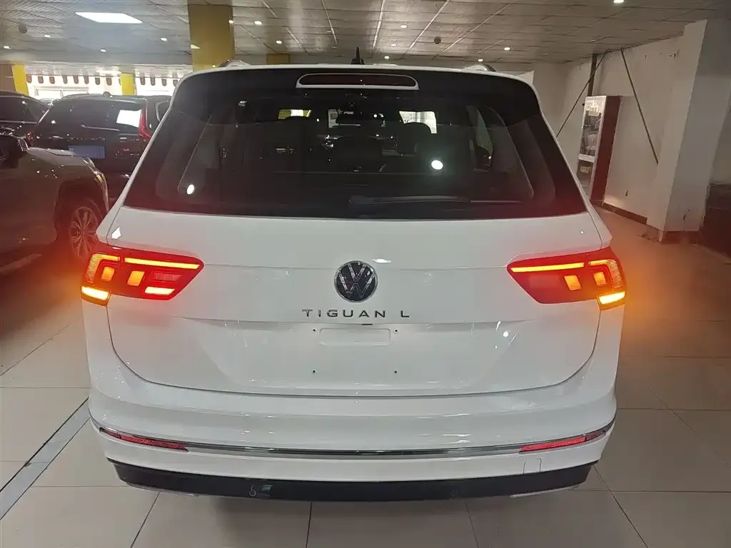 Volkswagen Tiguan L 2021 из CN, фото 3