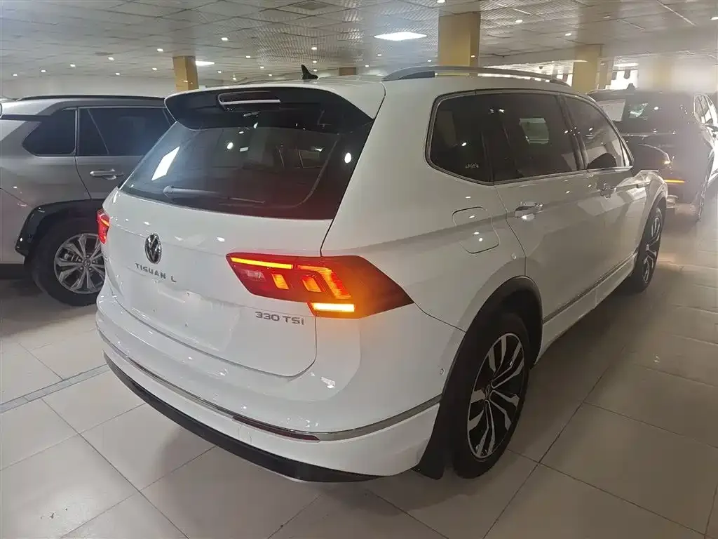Volkswagen Tiguan L 2021 из CN, фото 4