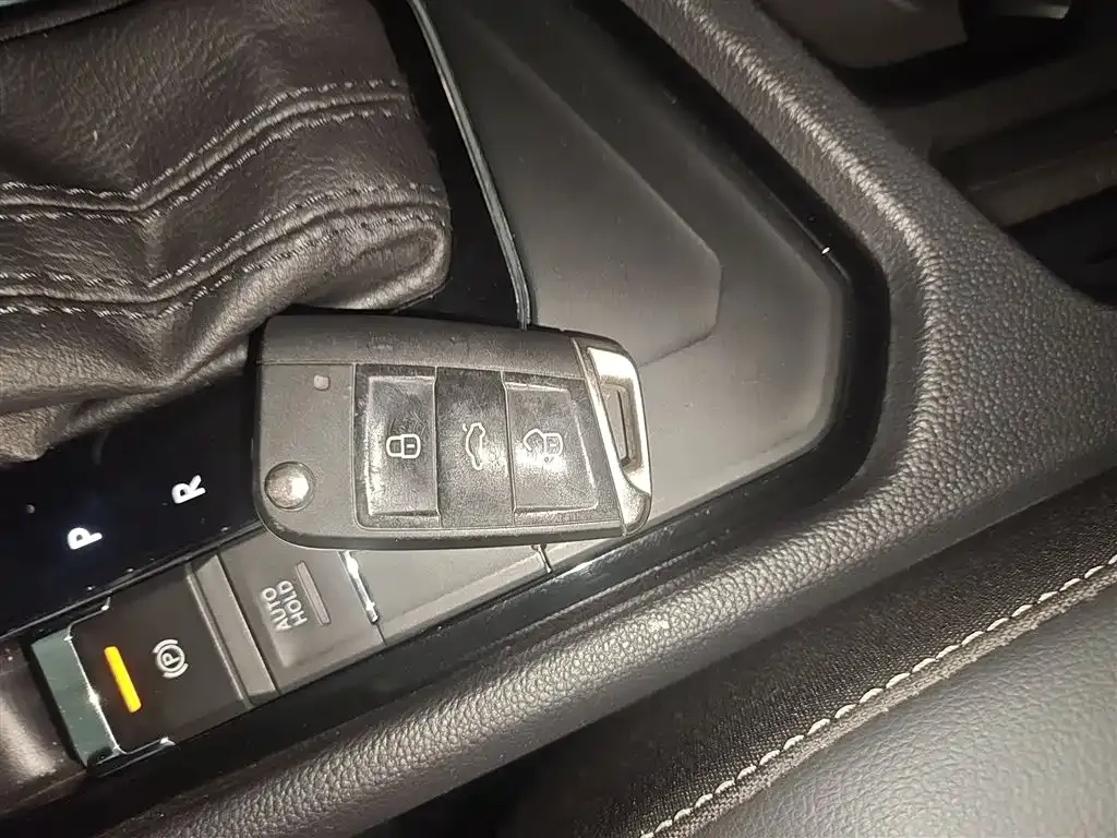 Volkswagen Tiguan L 2021 из CN, фото 9