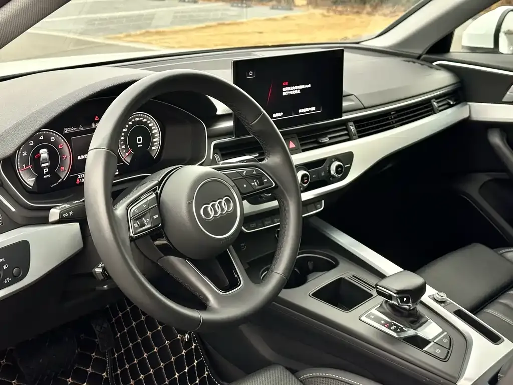 Audi A4L 2023 из CN, фото 10