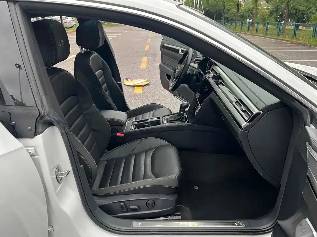 Volkswagen CC 2022 из CN, фото 4