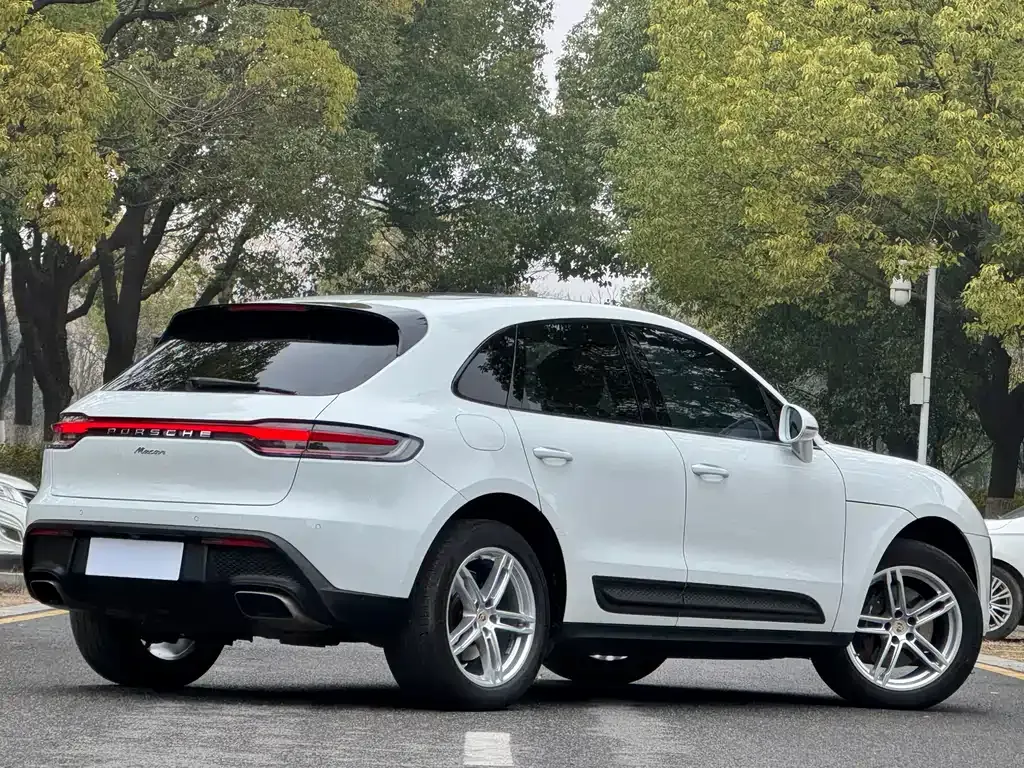 Porsche Macan — фото 9