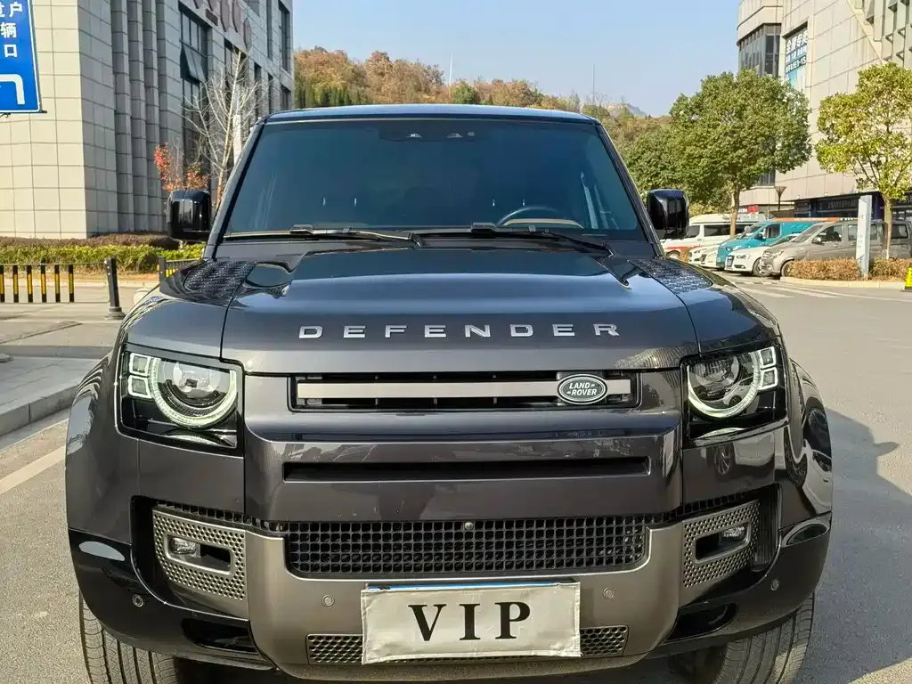 Land Rover Defender — фото 10