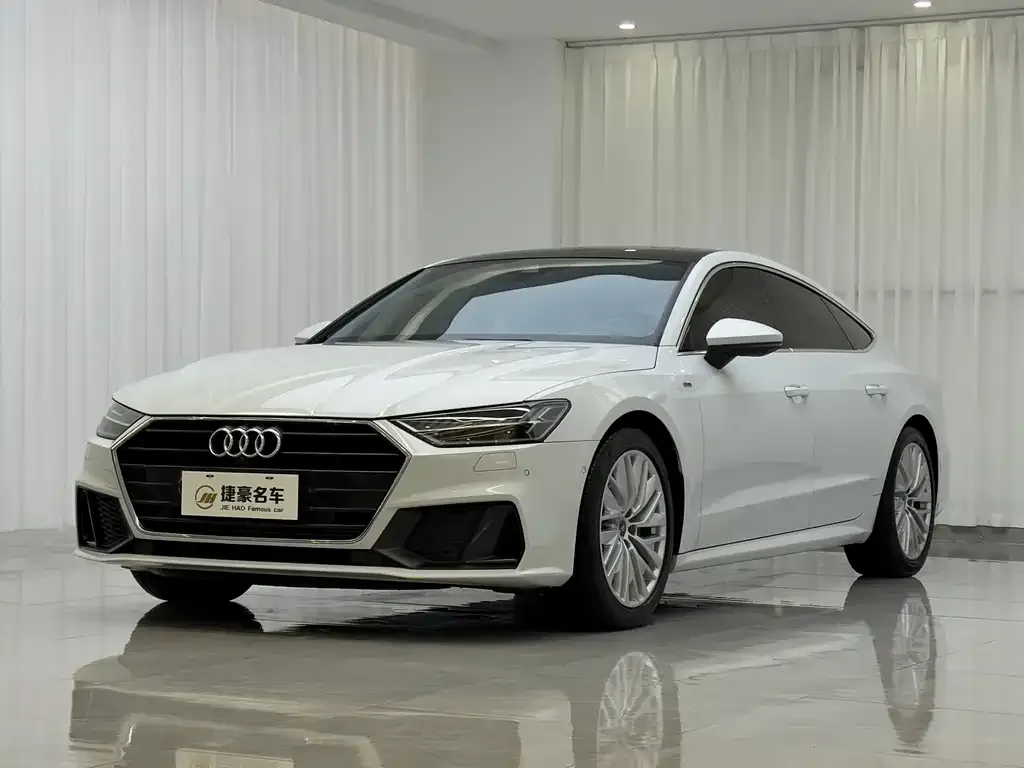 Audi A7 — фото 1