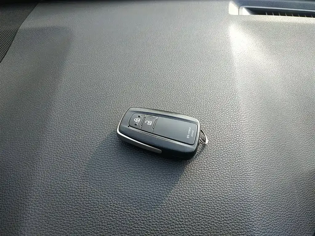 Toyota RAV4 2022 из CN, фото 6
