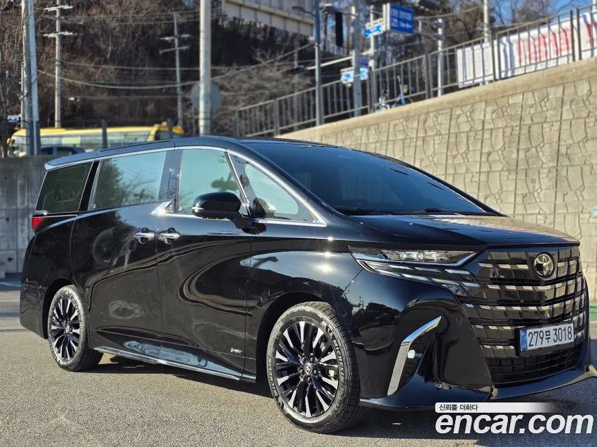 Toyota Alphard — фото 10