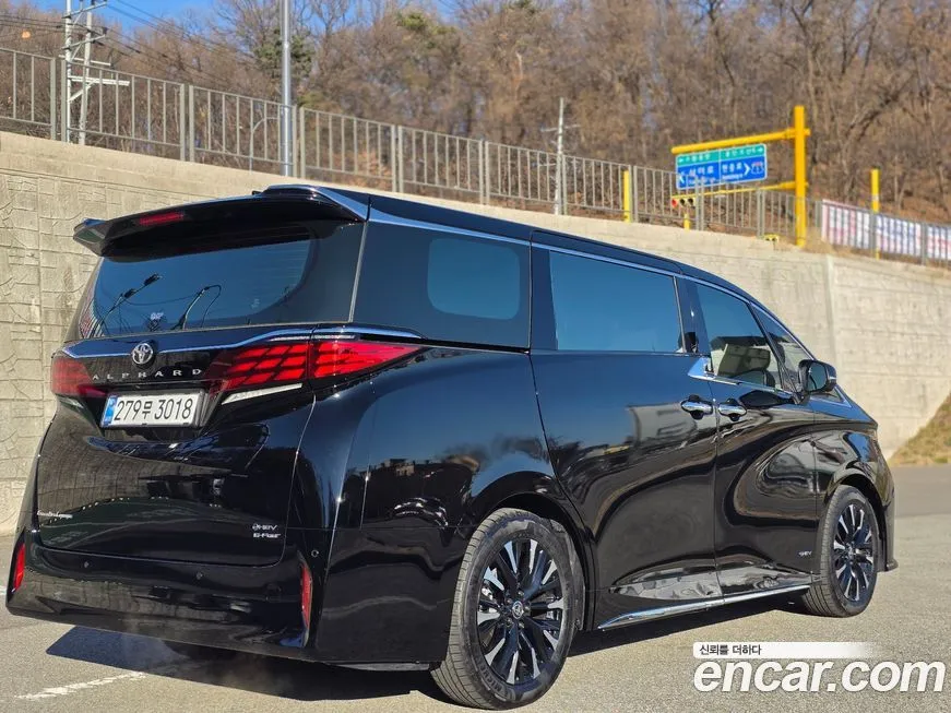 Toyota Alphard — фото 7