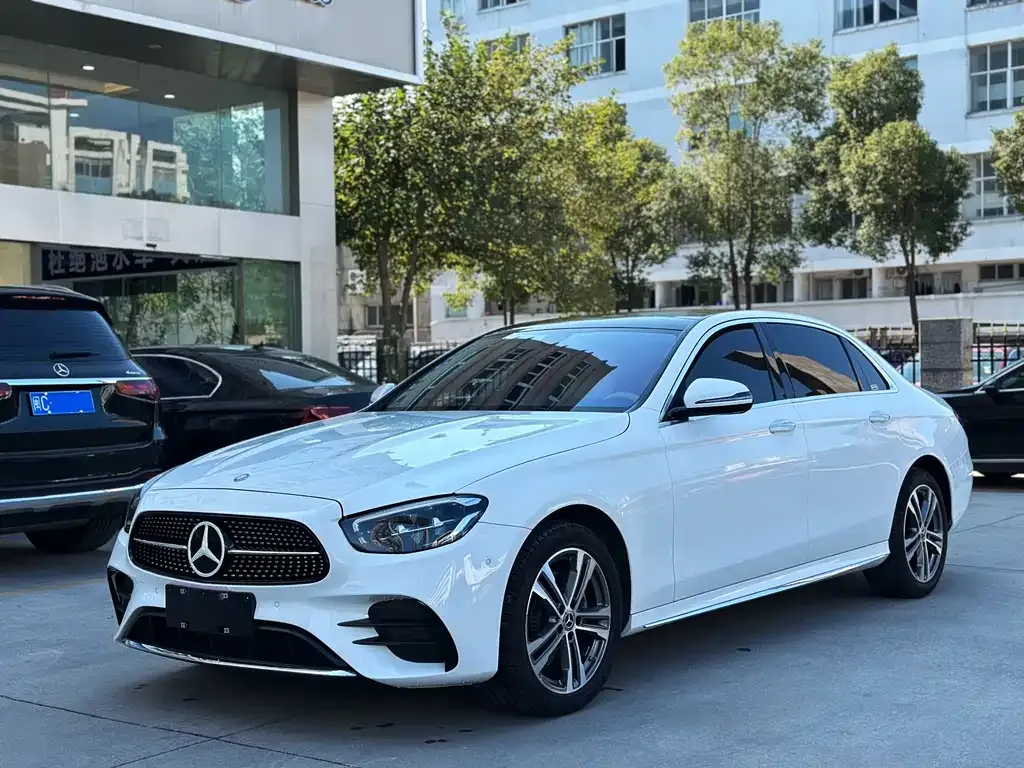 Mercedes-Benz E-Class 2023 из CN, фото 1