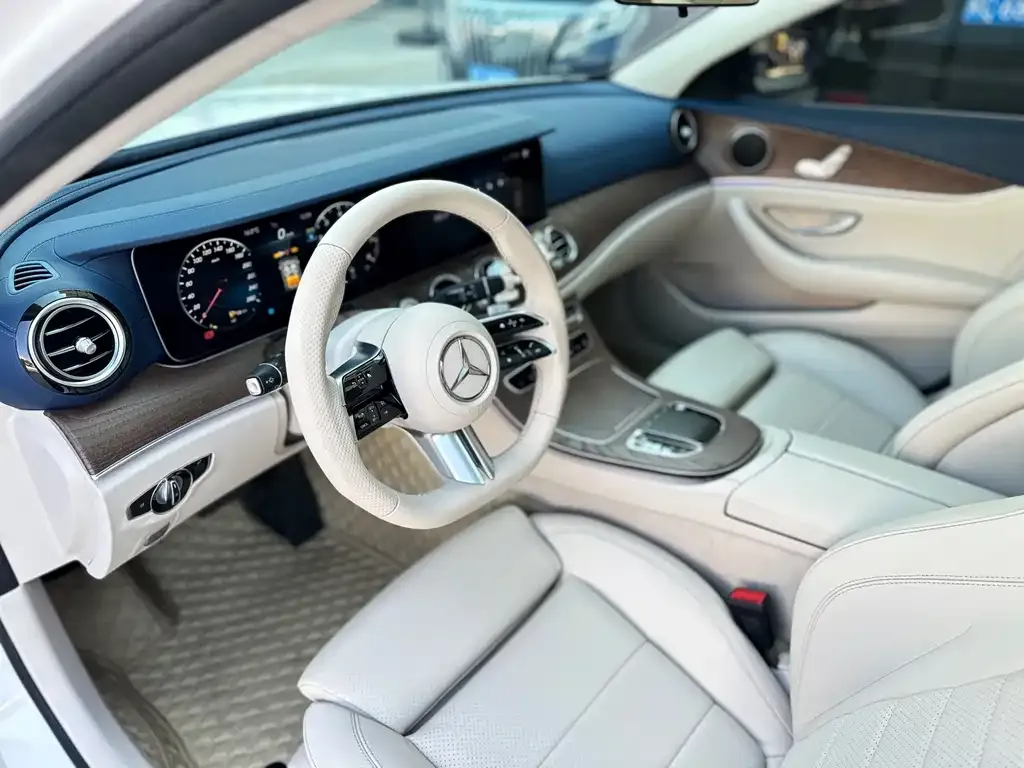 Mercedes-Benz E-Class 2023 из CN, фото 2