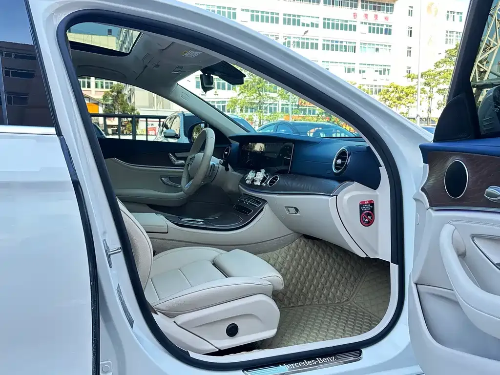 Mercedes-Benz E-Class 2023 из CN, фото 9