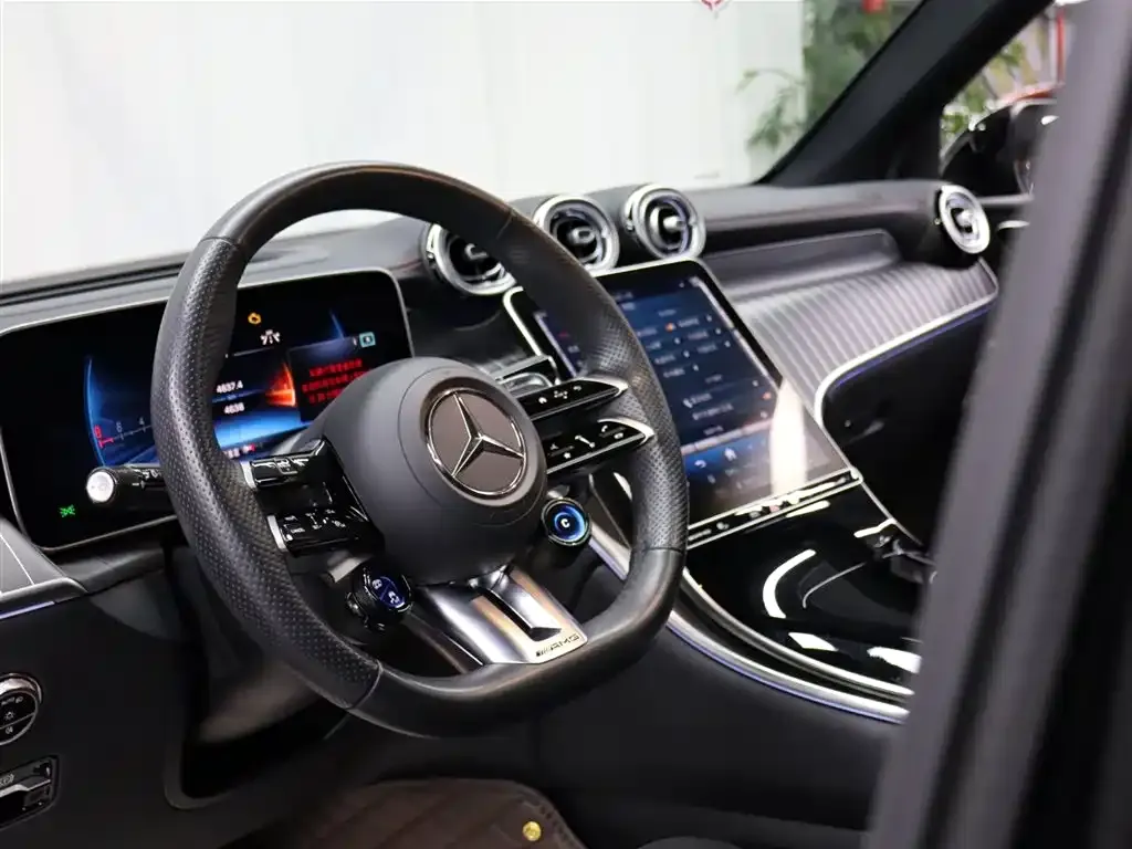 Mercedes-Benz GLC AMG — фото 2