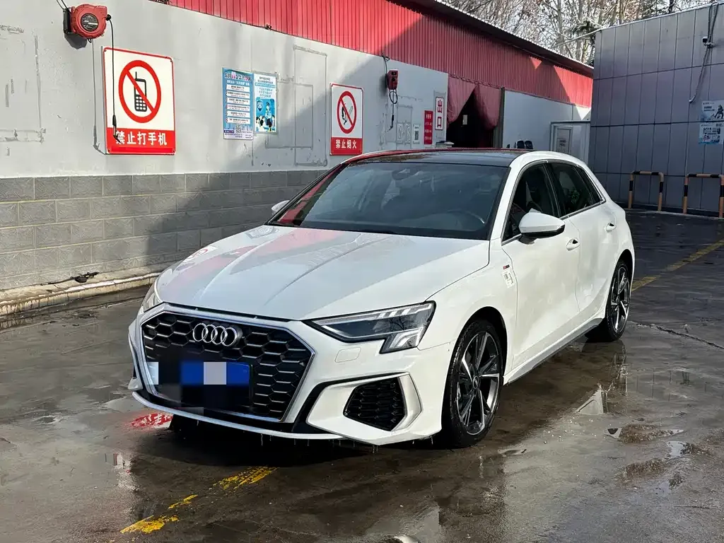Audi A3 — фото 1