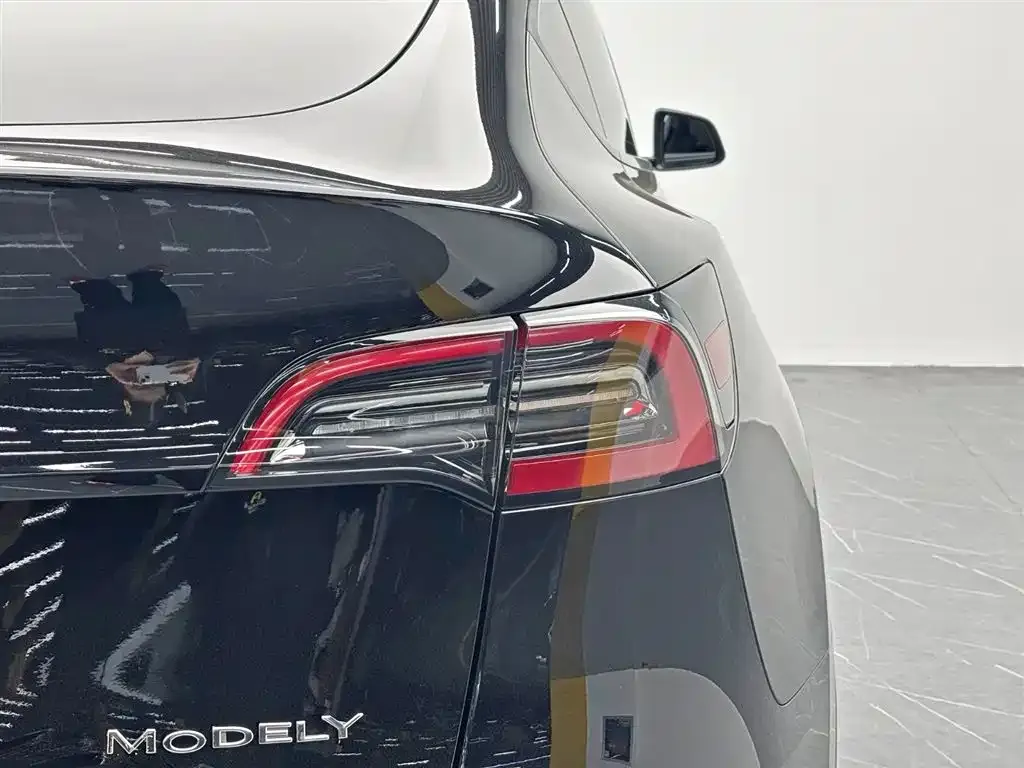 Tesla Model Y 2023 из CN, фото 10