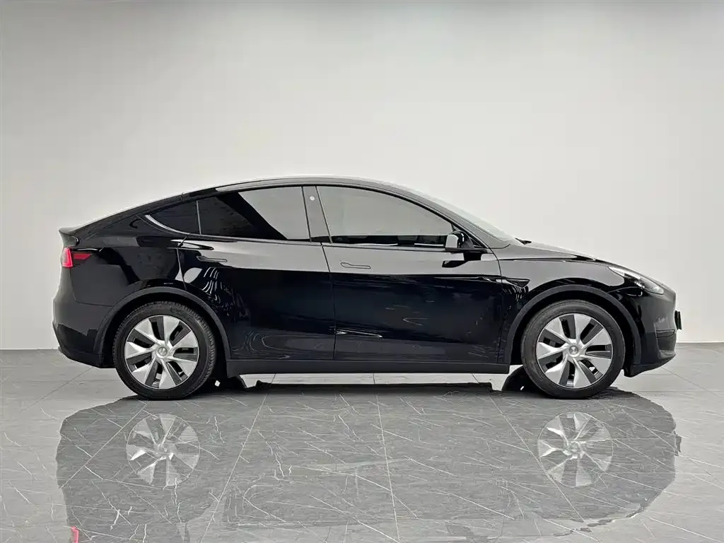 Tesla Model Y 2023 из CN, фото 7