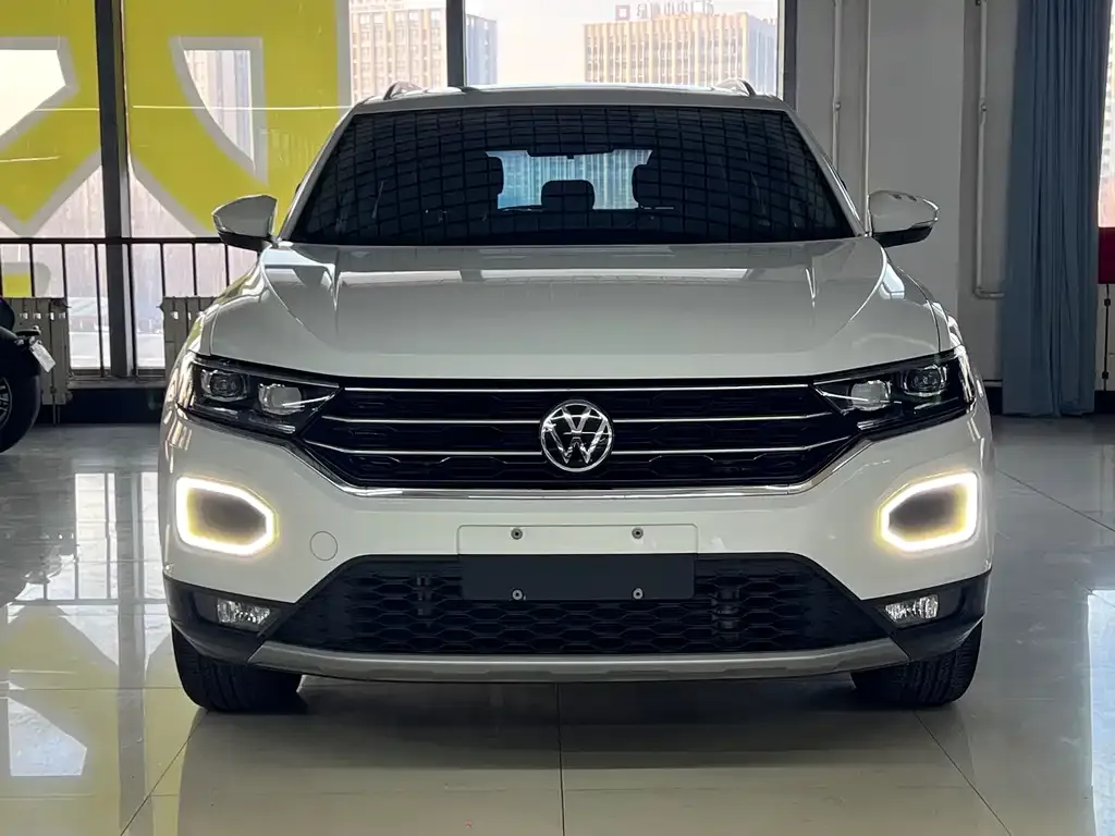 Volkswagen T-Roc — фото 7