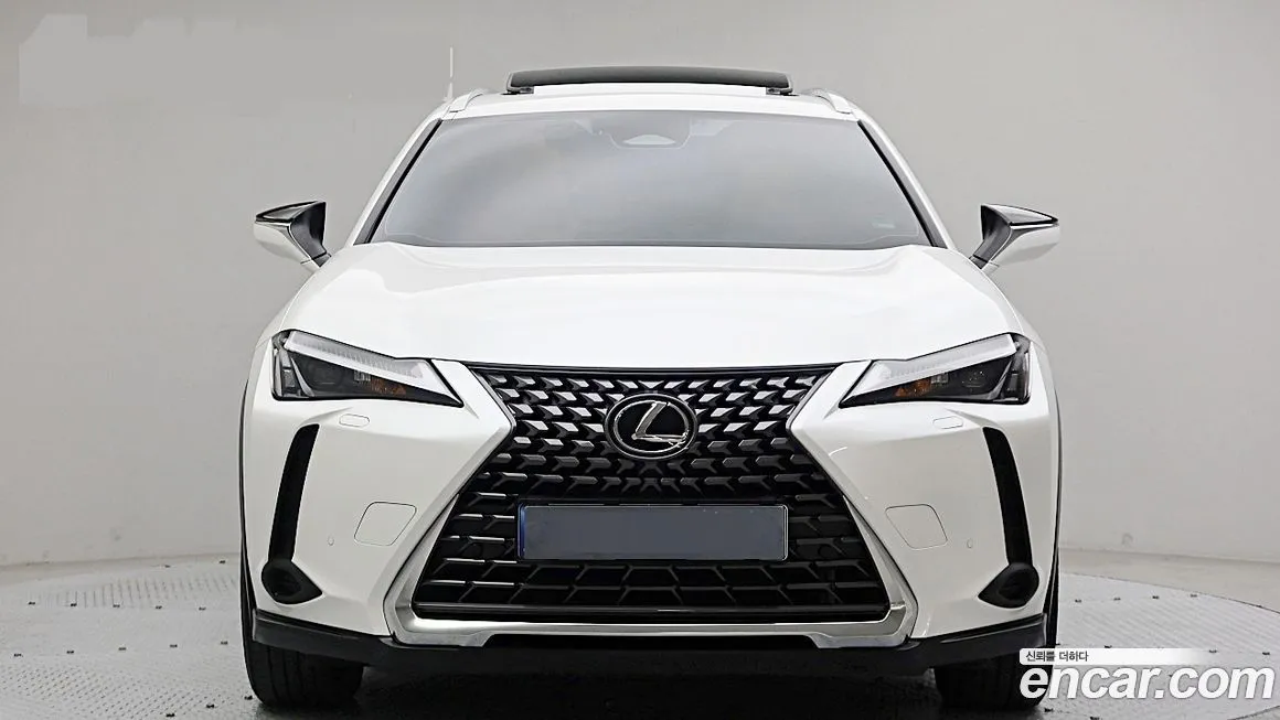 Lexus UX — фото 4