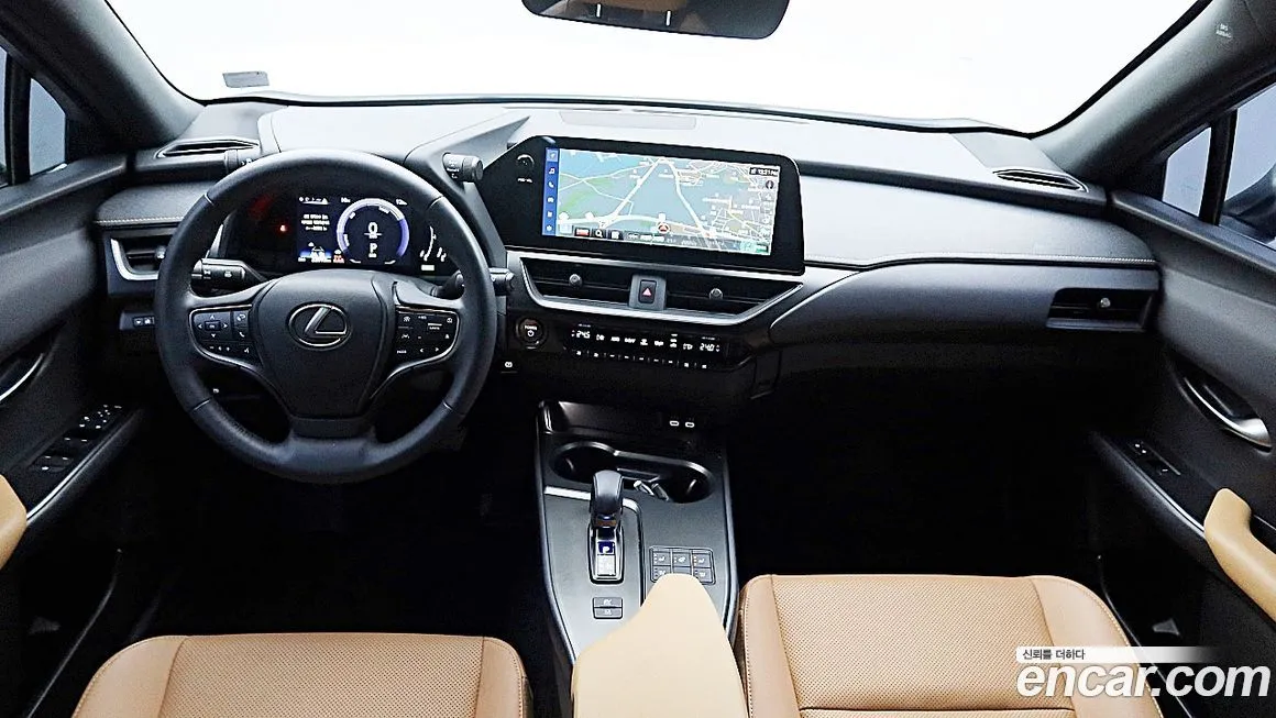 Lexus UX — фото 7
