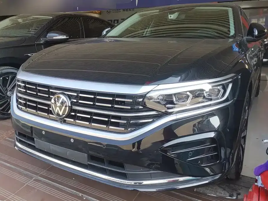 Volkswagen Passat 2023 из CN, фото 1