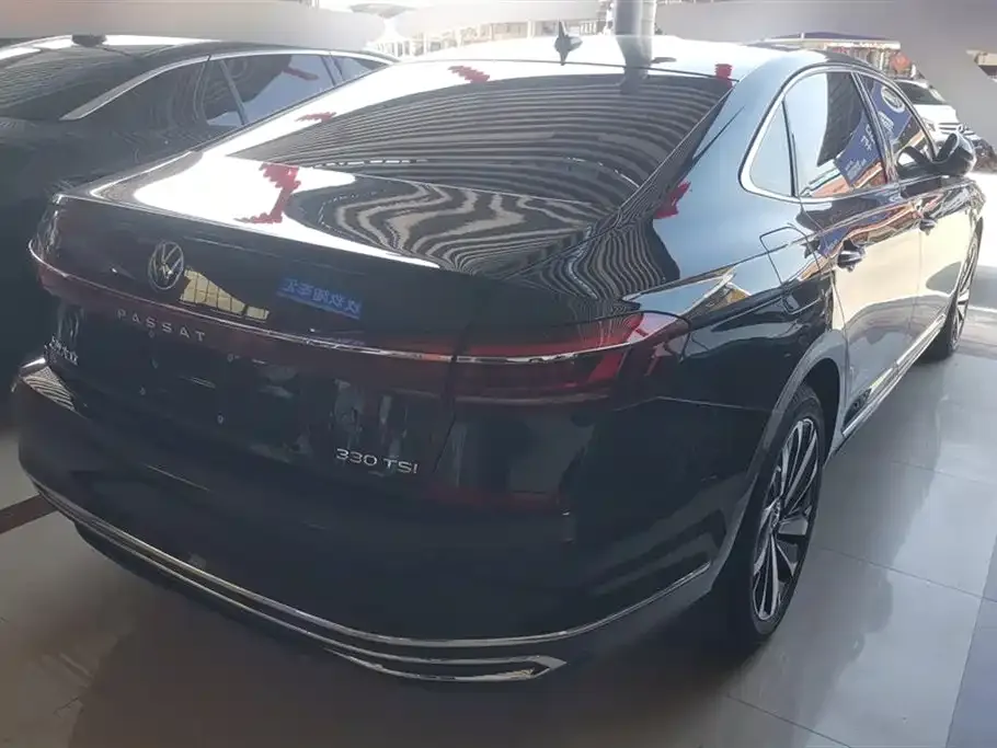 Volkswagen Passat 2023 из CN, фото 4