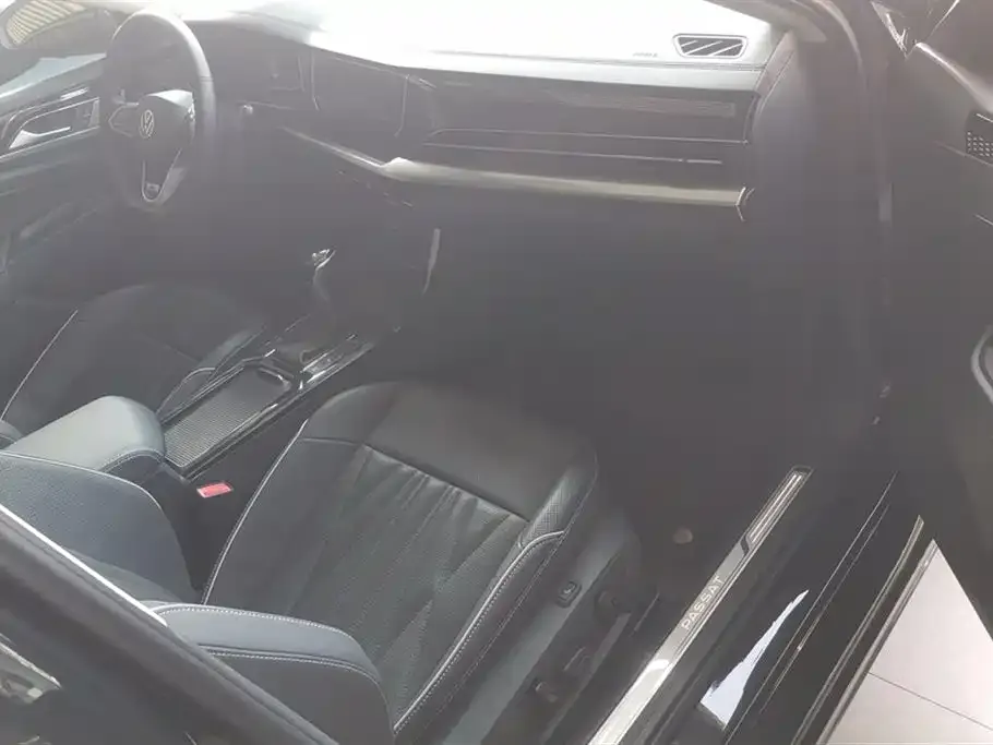 Volkswagen Passat 2023 из CN, фото 9