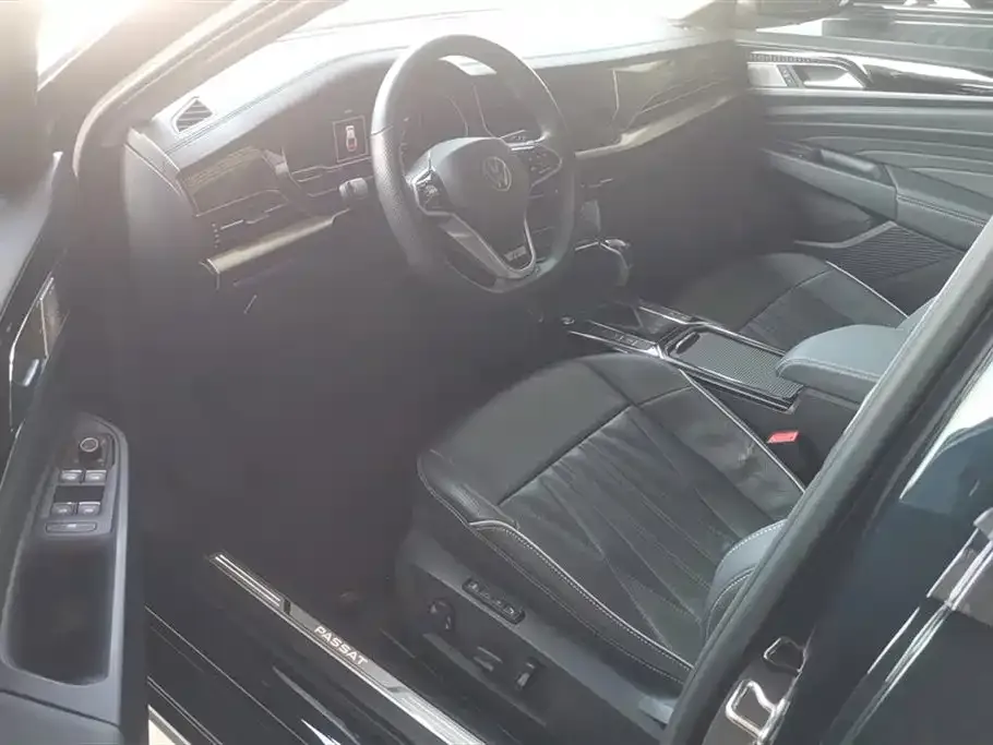 Volkswagen Passat 2023 из CN, фото 7