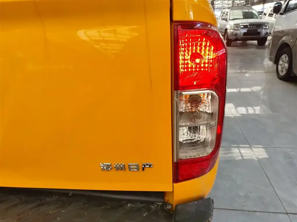 Nissan Navara 2021 из CN, фото 8
