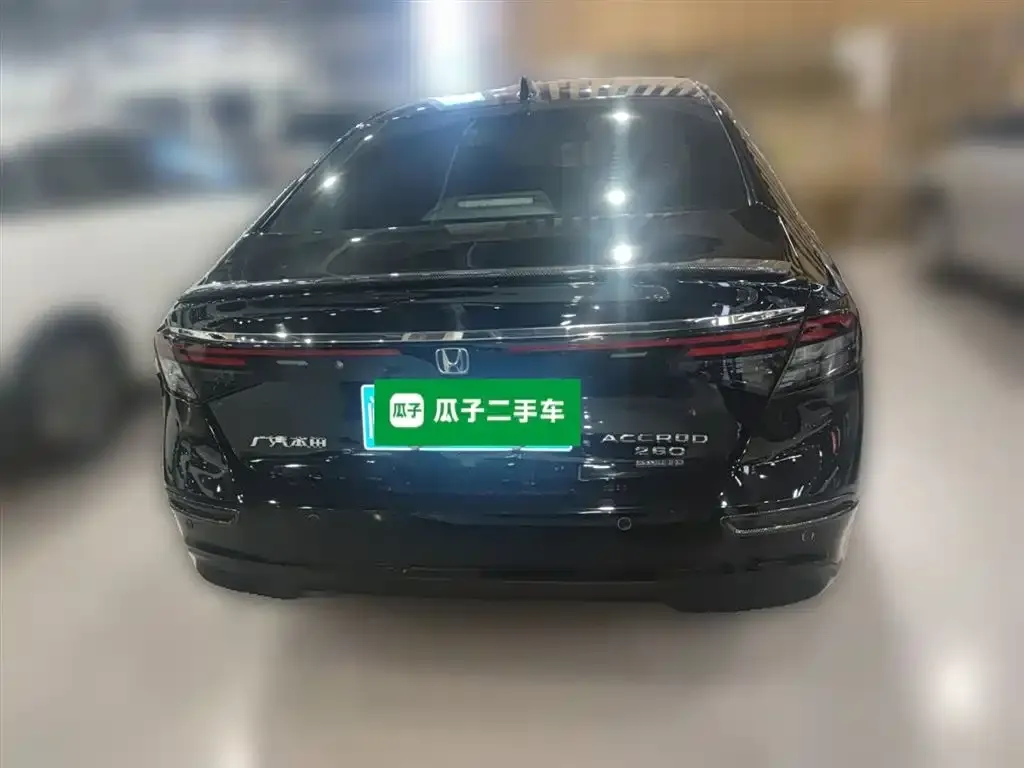 Honda Accord — фото 10