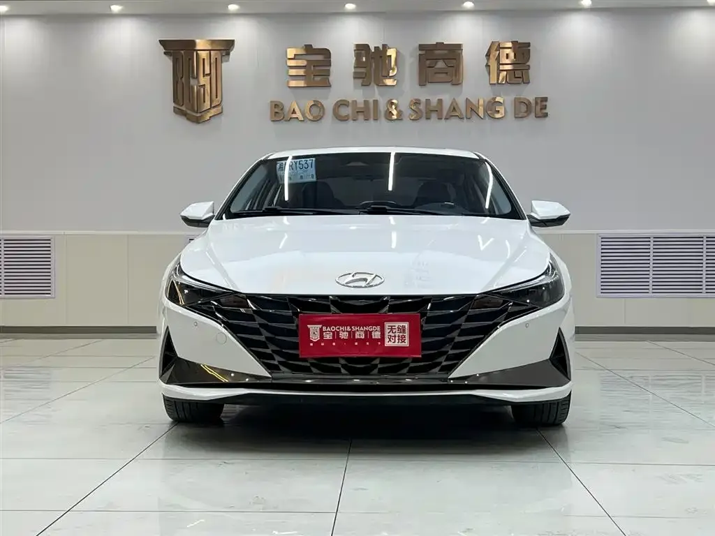 Hyundai Elantra 2023 из CN, фото 2