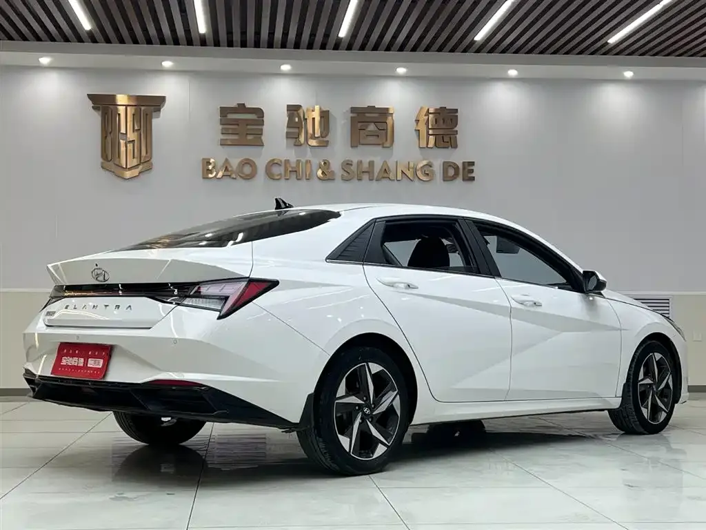 Hyundai Elantra 2023 из CN, фото 3