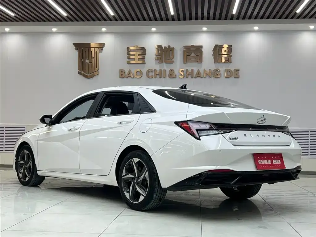 Hyundai Elantra 2023 из CN, фото 10