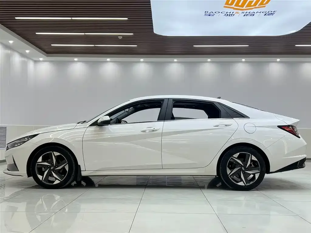 Hyundai Elantra 2023 из CN, фото 6