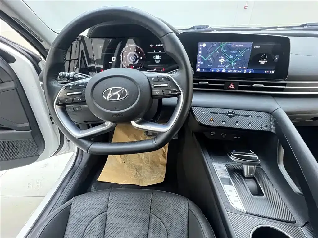 Hyundai Elantra 2023 из CN, фото 5
