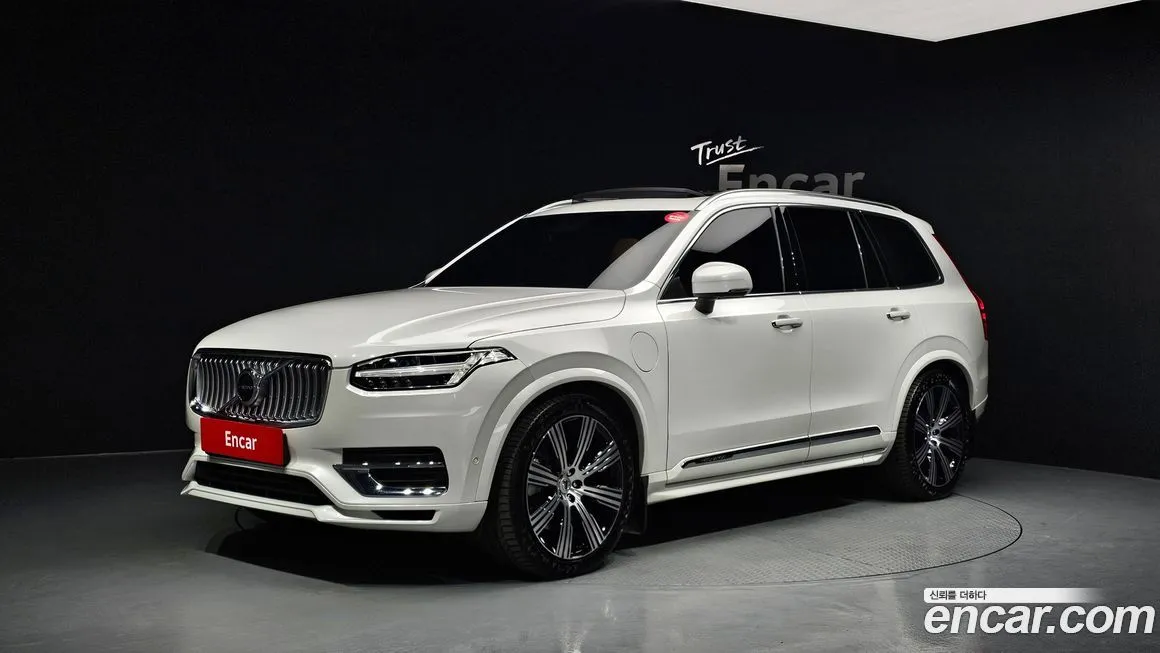 Volvo XC90 — фото 1