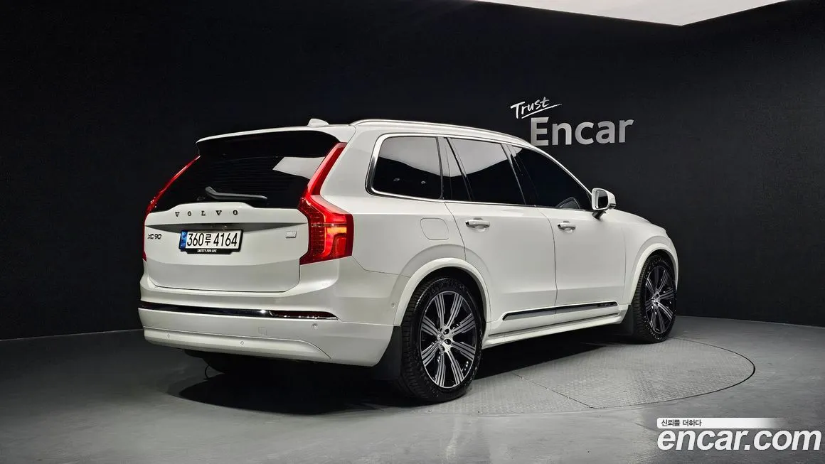 Volvo XC90 — фото 2
