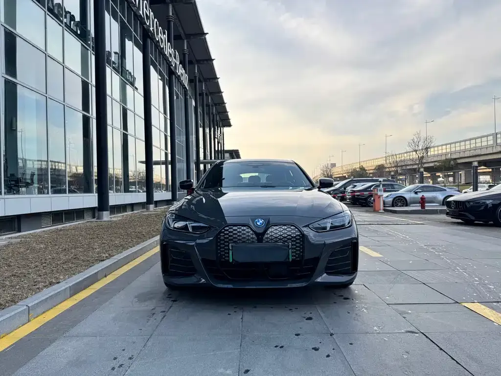 BMW i4 2026 из CN, фото 9