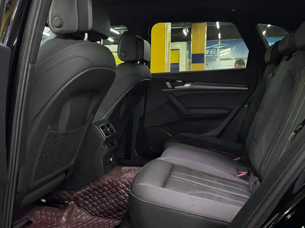 Audi Q5L 2024 из CN, фото 2