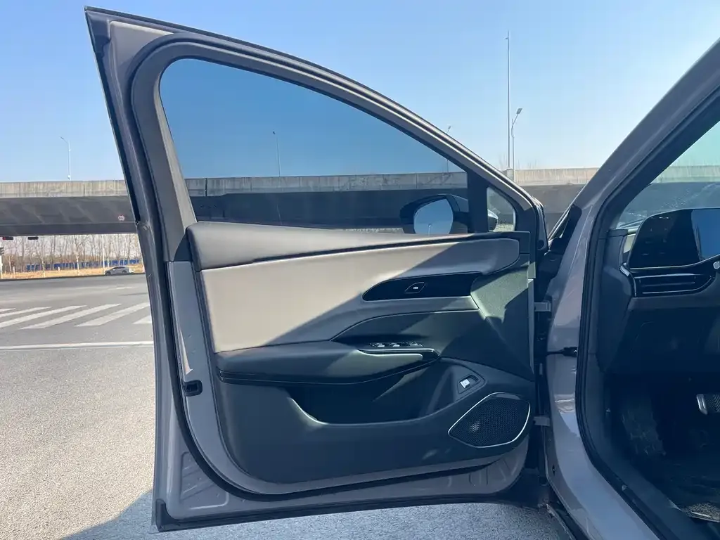 Hongqi EH7 2025 из CN, фото 7