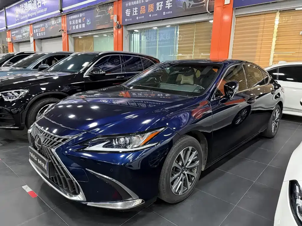 Lexus ES 2023 из CN, фото 1