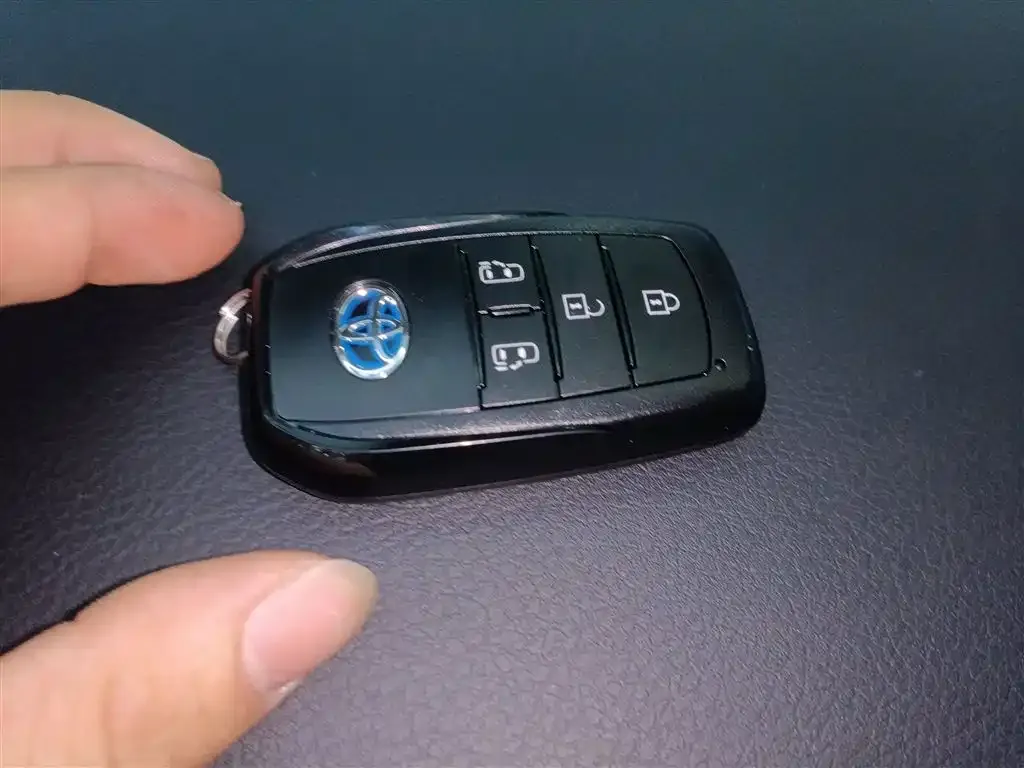 Toyota Sienna 2023 из CN, фото 4