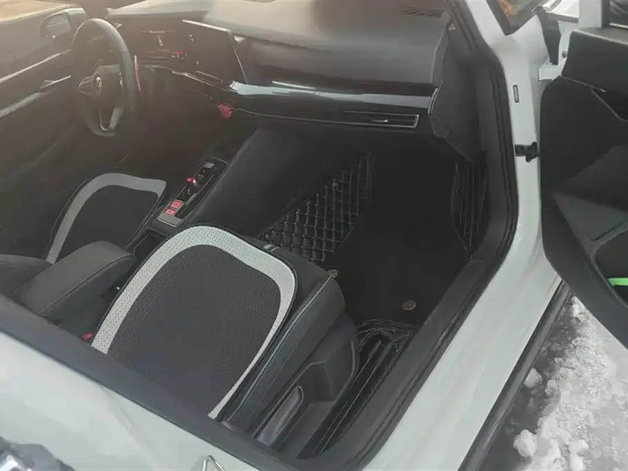 Volkswagen Golf 2021 из CN, фото 8